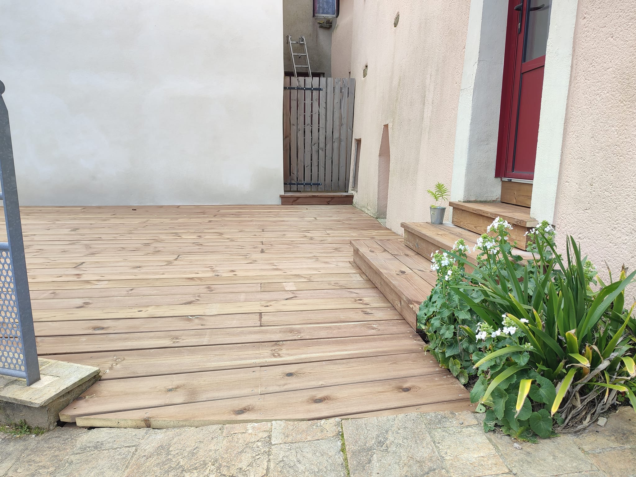 terrasse bois restaurant le nid suce sur erdre fb creation bois treillieres terrasse bois restaurant le nid suce sur erdre fb creation bois treillieres