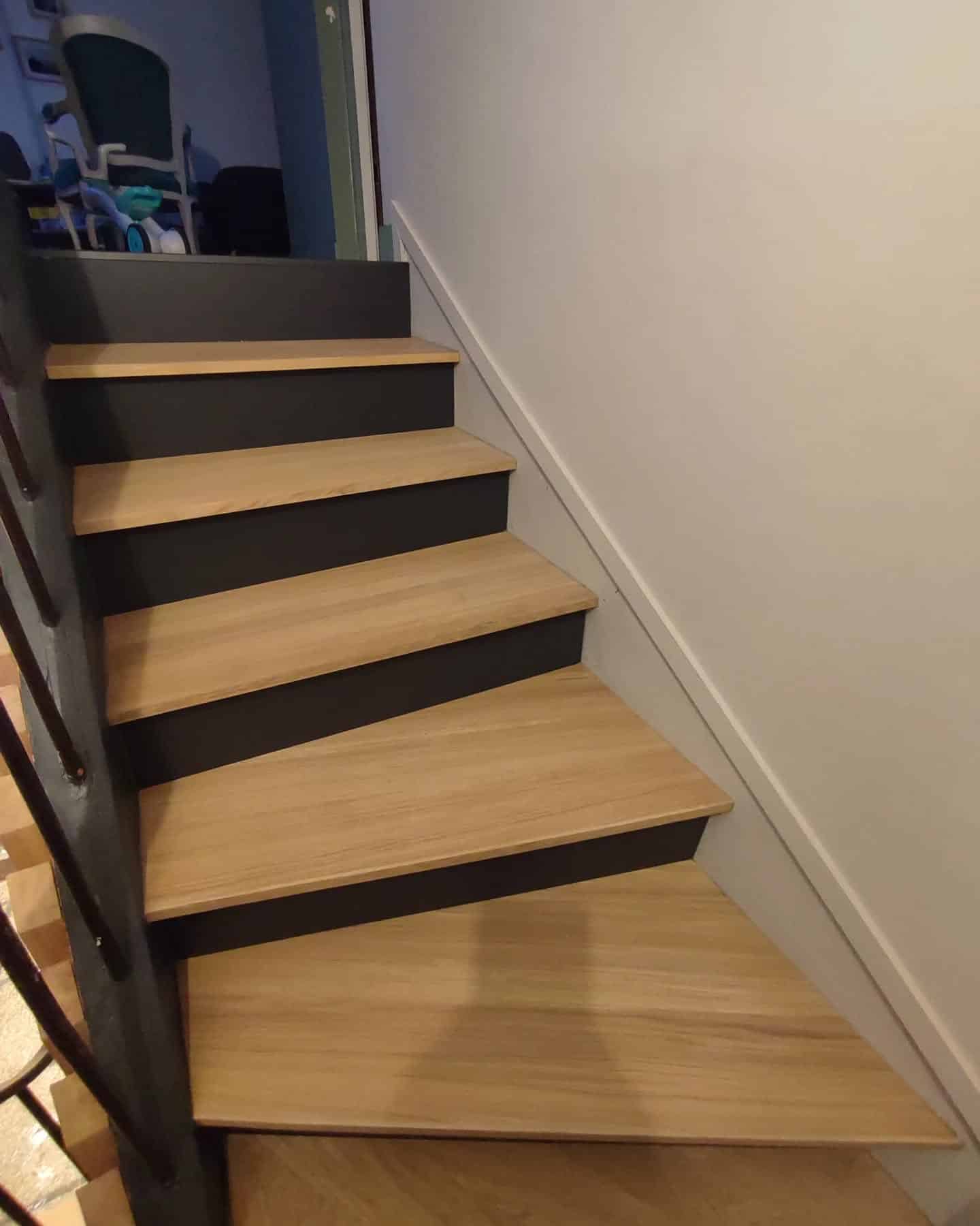 habillage mur escalier fbcreation bois treillieres1 meuble sur mesure bois metal fbcreation bois treillieres